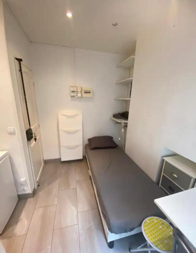 Small Studio Near Eiffel Tower Париж Екстер'єр фото