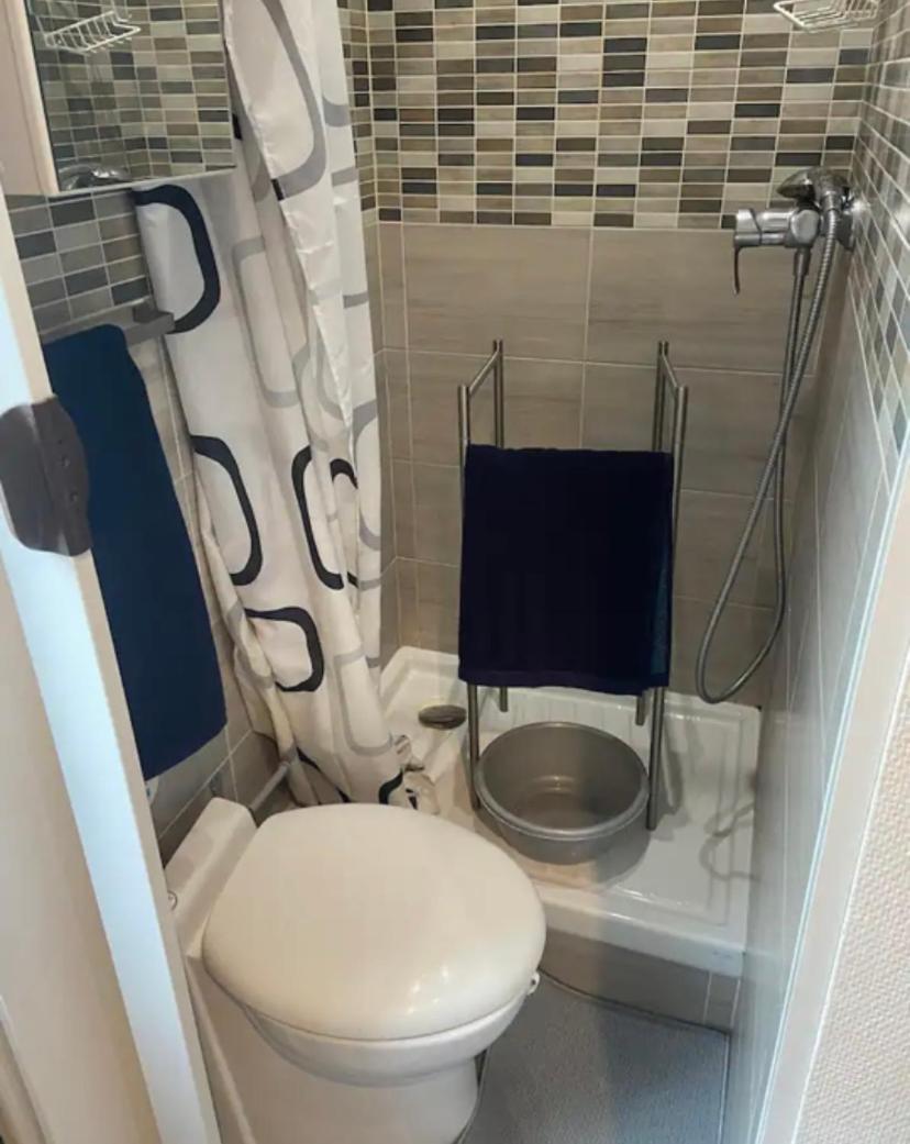 Small Studio Near Eiffel Tower Париж Екстер'єр фото
