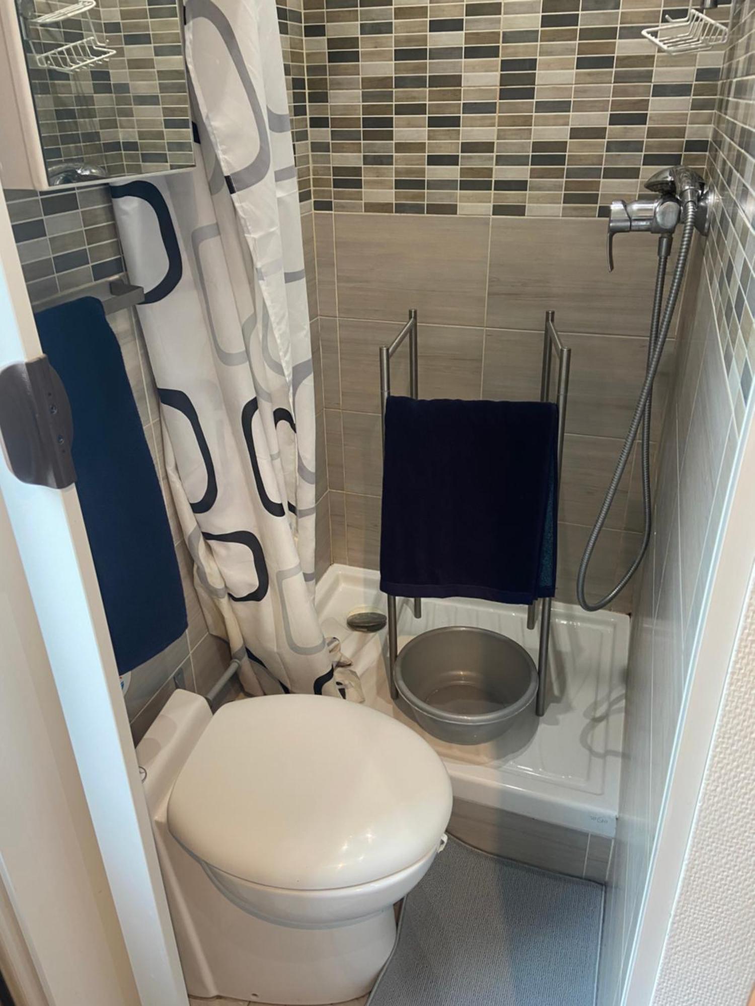 Small Studio Near Eiffel Tower Париж Екстер'єр фото